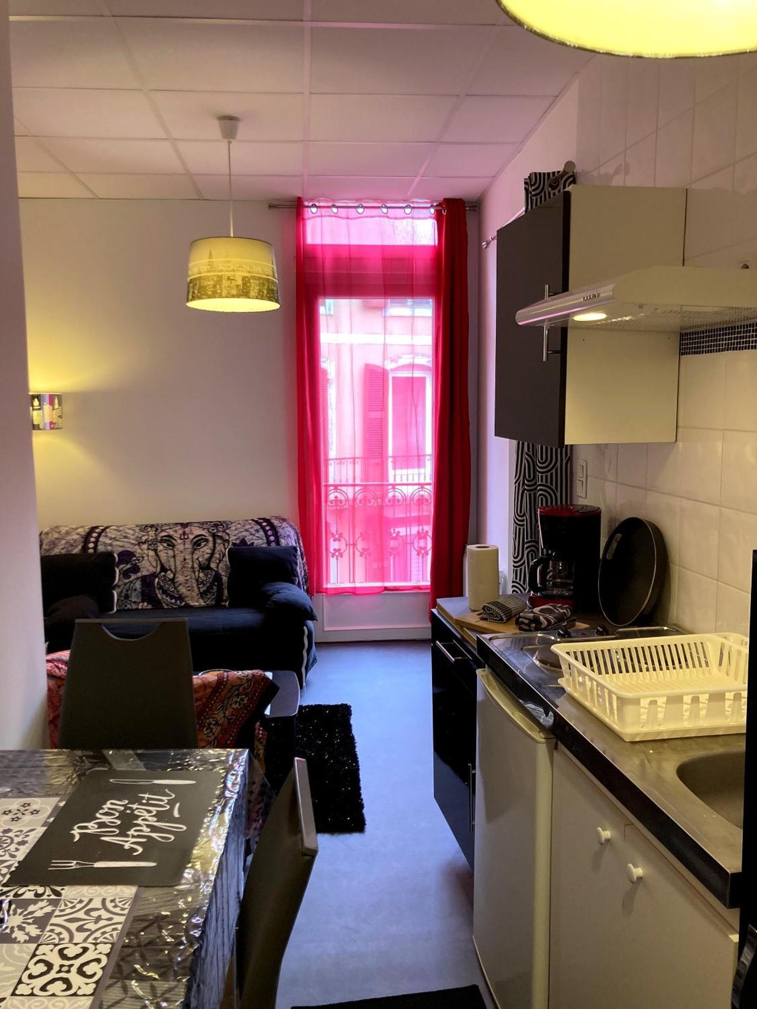 2em Etage Votre Pelerinage A Apartment